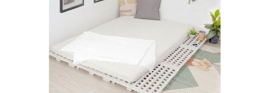 PLU＋SLIT 連結式プラスチックすのこ<br />
製品画像